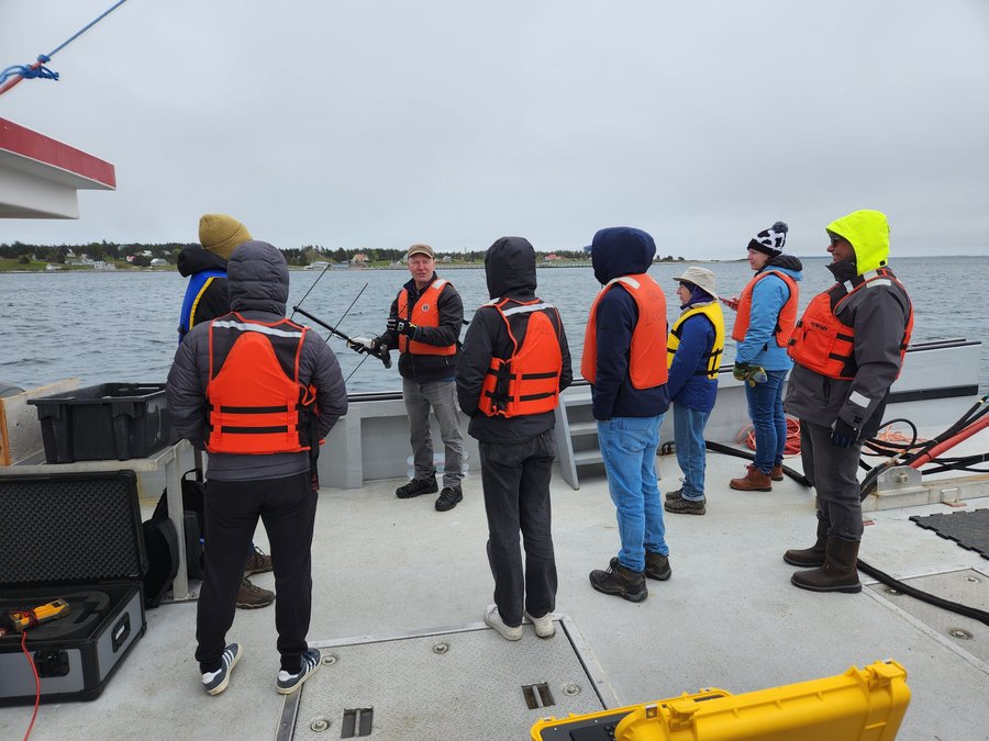 Graeme leading field trip (K Bosman)